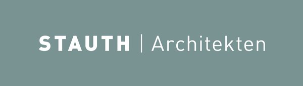 Logo von Stauth Architekten mit dem Schriftzug "STAUTH | Architekten" in Groß- und Kleinbuchstaben.